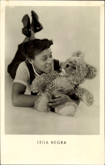 Postcard actress Leila Negra, teddy bear