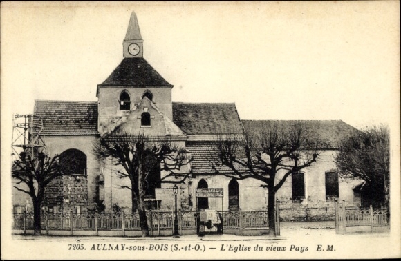 KP Aulnay sous Bois Seine Saint Denis, Eglise du vieux Pays, zegar wieżowy