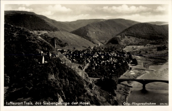 Ak Treis Karden an der Mosel, Luftkurort  Siebengebirge, Mosel, Fliegeraufnahme, Landschaft
