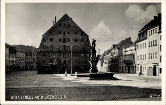 zdjęcie KP Zittau w Saksonii, Neustadt, plac SA, fontanna