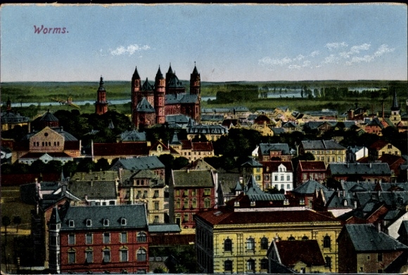 Ak Worms am Rhein, Stadtansicht von   Gebäude, grüne Landschaft