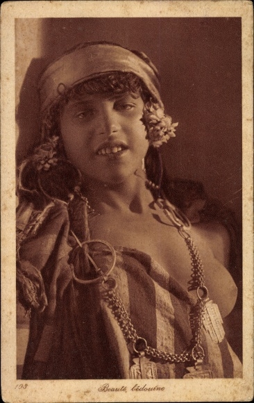 Postcard Beaute bedouine, barbusige Araberin, Maghreb