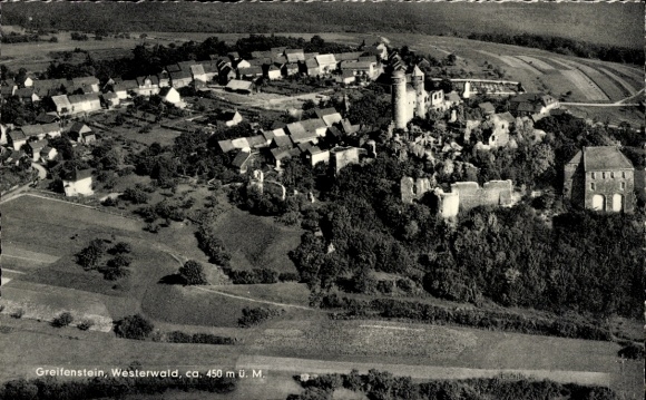 KP Greifenstein w Westerwald Hesja, zamek Greifenstein, widoczny widok z lotu ptaka na ruiny zamku