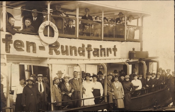 Foto Ak Passagierschiff, Hafen-Rundfahrt