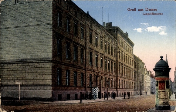 Postcard Dessau in Saxony-Anhalt, Leopold Barracks