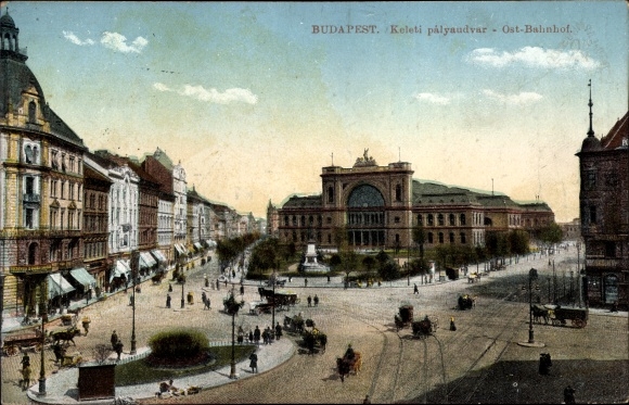 Postcard Budapest Ungarn, Keleti pályaudvar, Ostbahnhof, Platzansicht