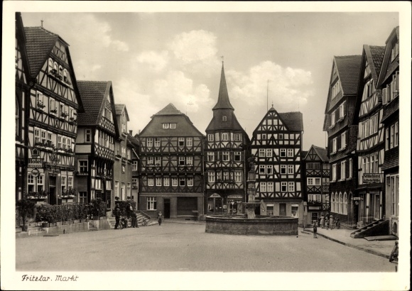 Postcard Fritzlar in the Schwalm Eder district, market square, half-timbered houses, fountain, Möller slaughterhouse, hotel
