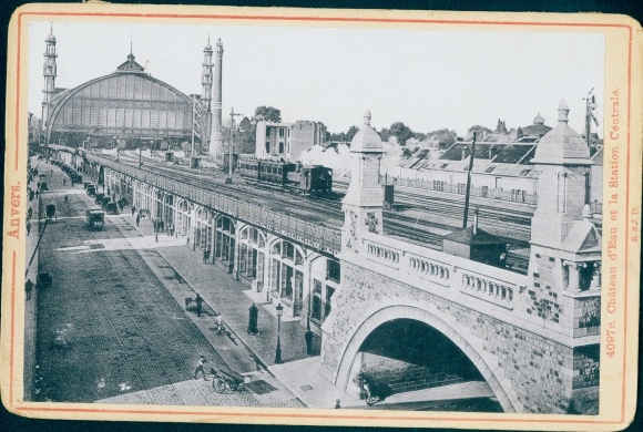 Kabinetsfoto Antwerpen Antwerpen Vlaanderen, treinstation, spoorzijde