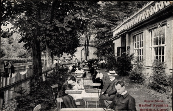 Ak Neumühle an der Weißen Elster Thüringen, Sommerfrische und Gasthof Neumühle, Gartenpartie