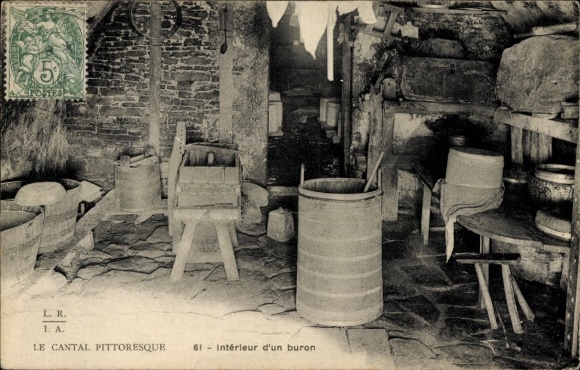 CPA Cantal Auvergne, interior d'un buron