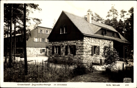 Postcard Schöna Reinhardtsdorf in Saxony, borderland youth hostel on the Zirkelstein