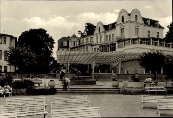 Postcard Ostseebad Bansin on Usedom, seaside resort FDGB recreation home, architecture
