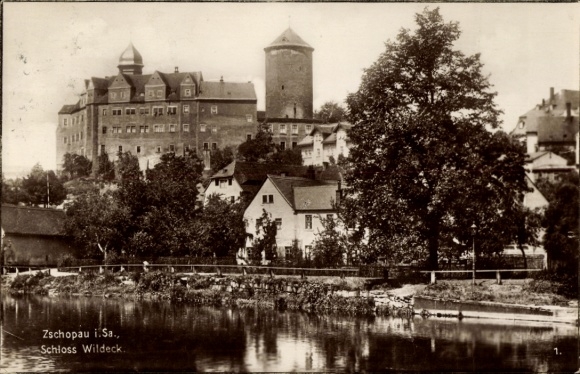 Ak Zschopau im Erzgebirge Sachsen, Schloss Wildeck, Häuser entlang des Flusses, sepia Farbton