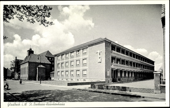 Postcard Gladbeck in the Ruhr area of Westphalia, St. Barbara Hospital, street