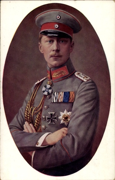 Postcard Crown Prince Wilhelm of Prussia, portrait in uniform, Iron Cross