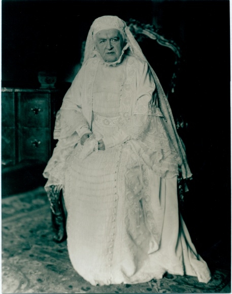Foto Schauspieler und Intendant Bjorn Björnson, Portrait im Frauenkostüm