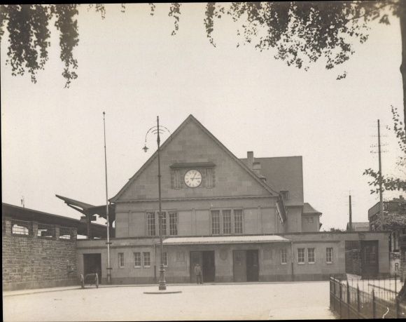 Foto Andernach im Landkreis Mayen Koblenz, Bahnhof, Straßenseite