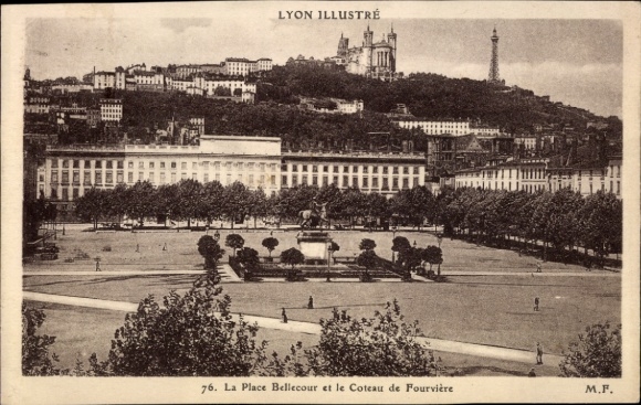 Ak Lyon Rhône,  Place Bellecour, Coteau de Fourvière, Statue, Bäume