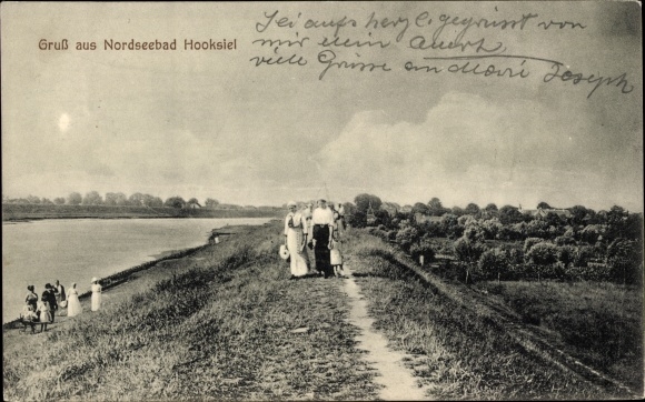 Postcard Hooksiel Wangerland Friesland, Walkers on the dike