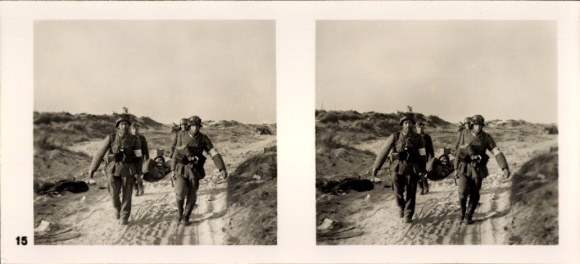 Stereo image photo "The Fight in the West" No. 15, medical soldiers in the firing area near Dunkirk