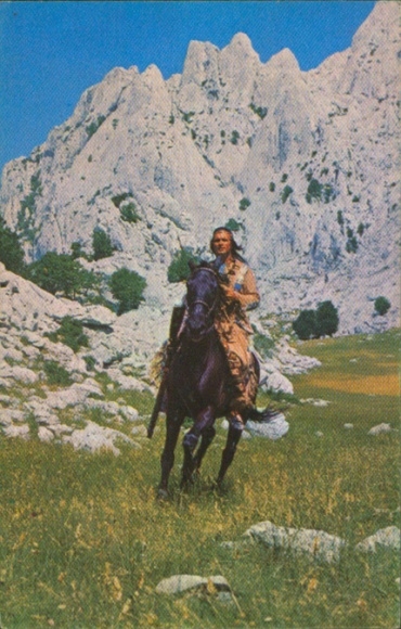 Sammelbild Karl May, Filmszene Winnetou III, Unter Geiern, Nr. 121, Winnetou reitet über die Prärie
