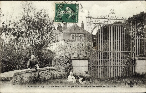 Ak Couilly Seine et Marne, Château, Garten, 1870-71, Jugendliche, Mädchen, Tor