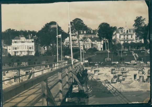 Photo Baltic resort Bansin Heringsdorf on Usedom, on the pier, beach
