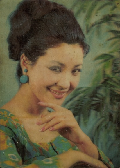 3D Postcard Winking Asian Woman