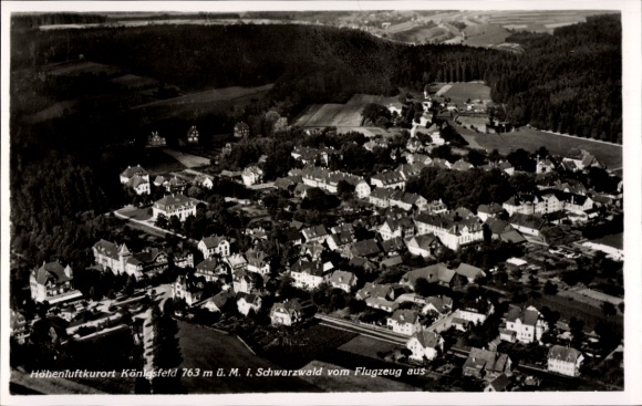 Ak Königsfeld im Schwarzwald Baden, Luftaufnahme von  Höhenluftkurort, Schwarzwald