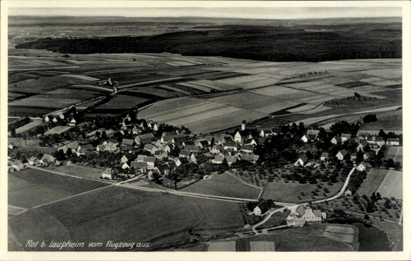 Ak Laupheim in Oberschwaben, Landschaftsaufnahme, Aerial View von  Felder, Dörfer