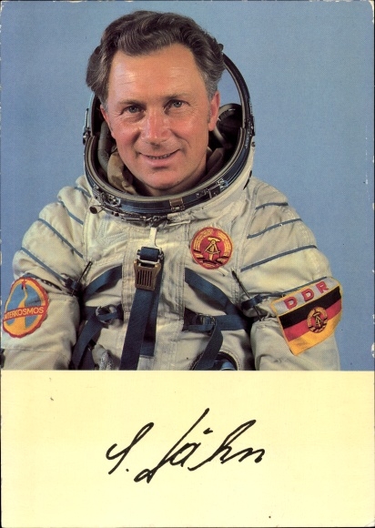 Postcard joint cosmos flight USSR and GDR, pilot cosmonaut Sigmund Jähn, portrait