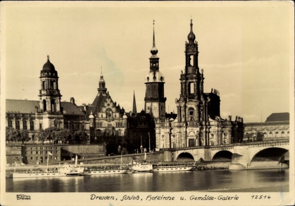 Ak Dresden Altstadt, Schloss, Hofkirche, Gemäldegalerie, Elbe
