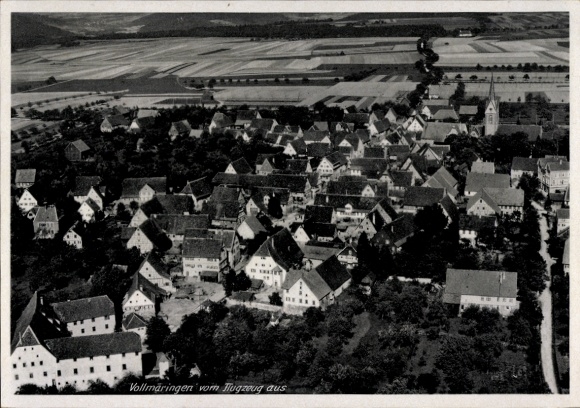 Ak Vollmaringen Nagold im Schwarzwald, Luftbild von  viele Dächer, Felder im Hintergrund