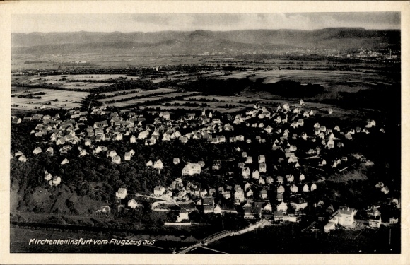 Ak Kirchentellinsfurt in Baden Württemberg, Luftaufnahme von  Häuseransicht, Landschaft