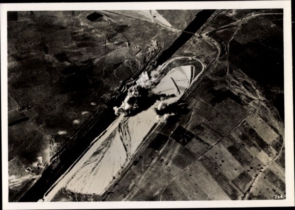 Photo Corinth Greece, photo Hoffmann, Italians bombing a road, November 1940