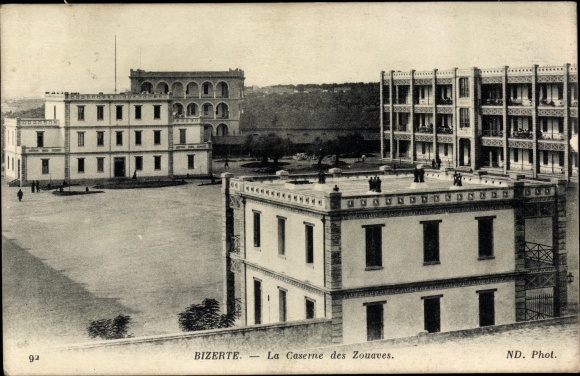 Postcard Bizerte Tunesien, The Barracks of the Zouaves, Kaserne