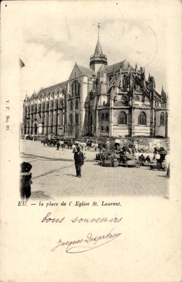 Postcard Eu Seine Maritime, La place de l'Eglise St. Laurent