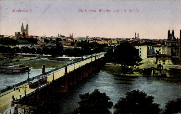 Ak Magdeburg an der Elbe, Blick vom Werder auf die Stadt, Brücke, Straßenbahn