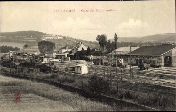Postcard Les Laumes Côte-d&#39;Or, Goods Station