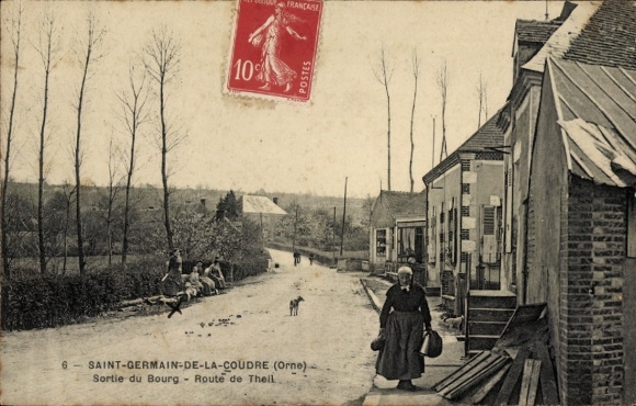 CPA Saint Germain de la Coudre Orne, Sortie du Bourg, Route de Theil