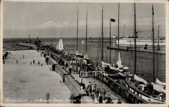 Postcard Ostseebad Warnemünde Rostock, harbor view, yachts, ships, people on the quay, coast