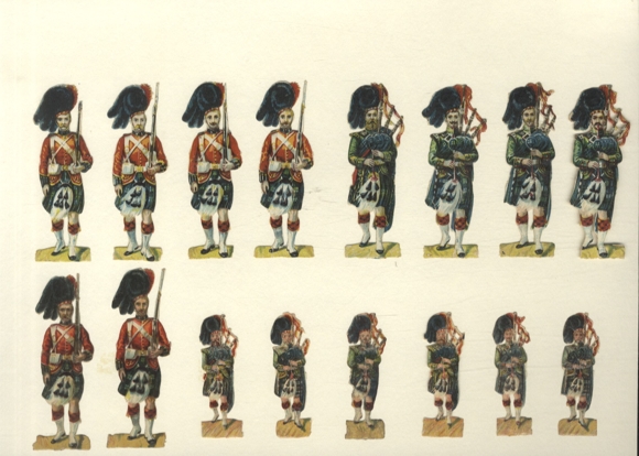 16 wafer soldiers in Scottish uniform / costume, approx. 8.5 x 3 cm and 6 x 2 cm