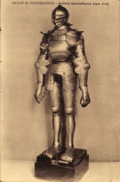 Ak Pierrefonds Oise, ridderharnas, museum, 1510, harnas, standbeeld