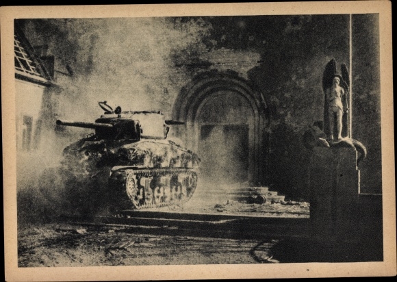 Postcard Scheibenhardt in der Pfalz, Char francais, French tank in the city 1945