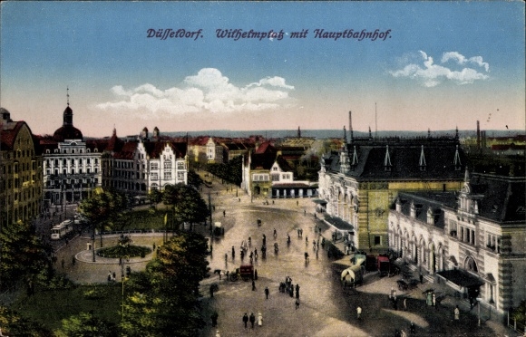 Postcard Düsseldorf am Rhein, Wilhelmplatz with the main train station, panorama