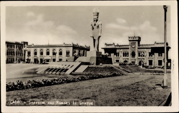 Postcard Cairo Cairo Egypt, Station and Ramses II Statue