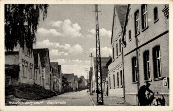 Ak Hergisdorf in Sachsen Anhalt, Hauptstraße, Wohnhäuser, Straßenansicht