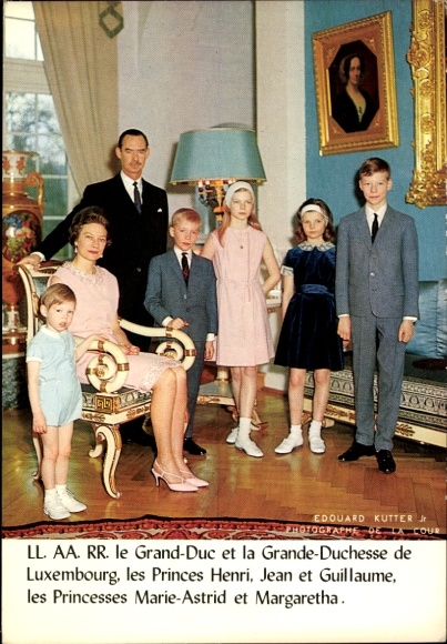 Ak Luxemburg, Großherzog Jean mitsamt Familie, Joséphine Charlotte, Henri