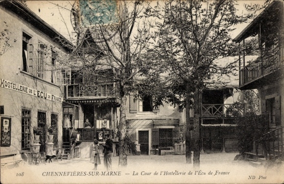 Ak Chennevières-sur-Marne Val de Marne, La Cour de l'Hostellerie de l'Ecu de France