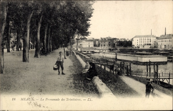 Ak Meaux Seine-et-Marne, La Promenade des Trinitaires